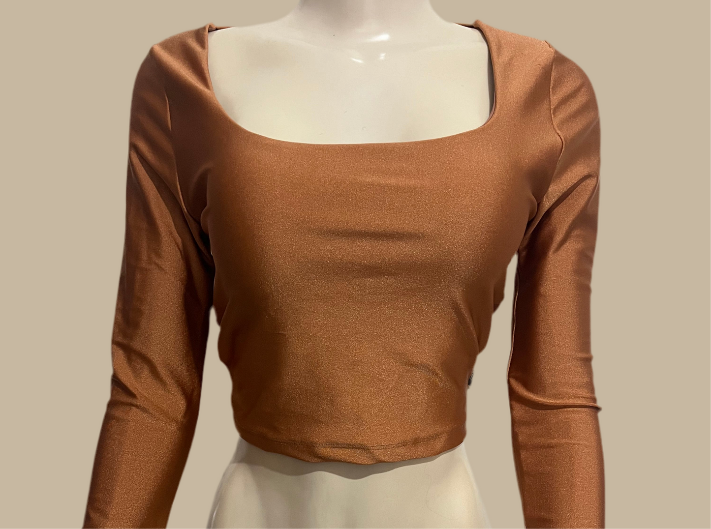 CROPPED METALLIC CARAMEL