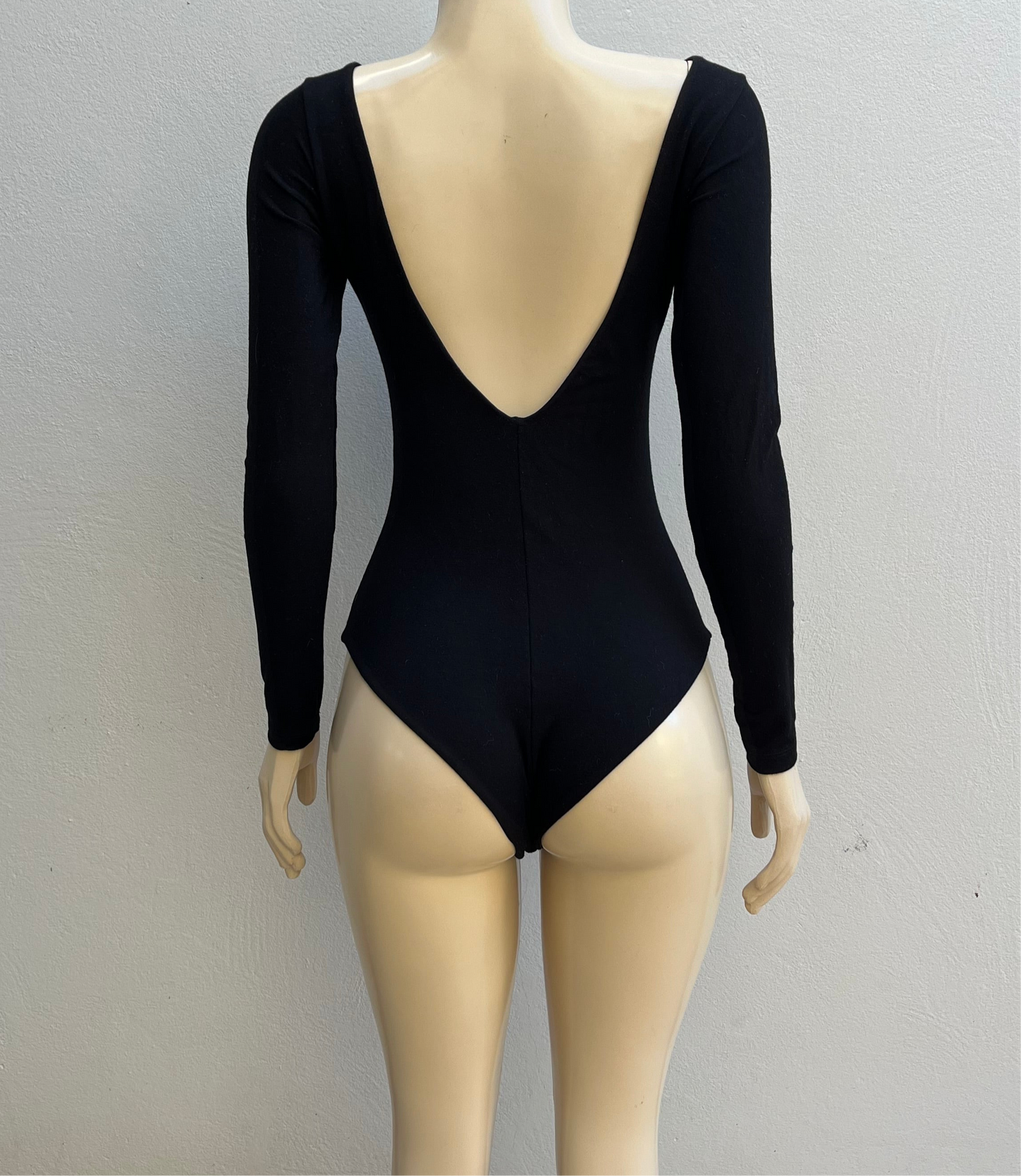 BODY V BACK BLACK