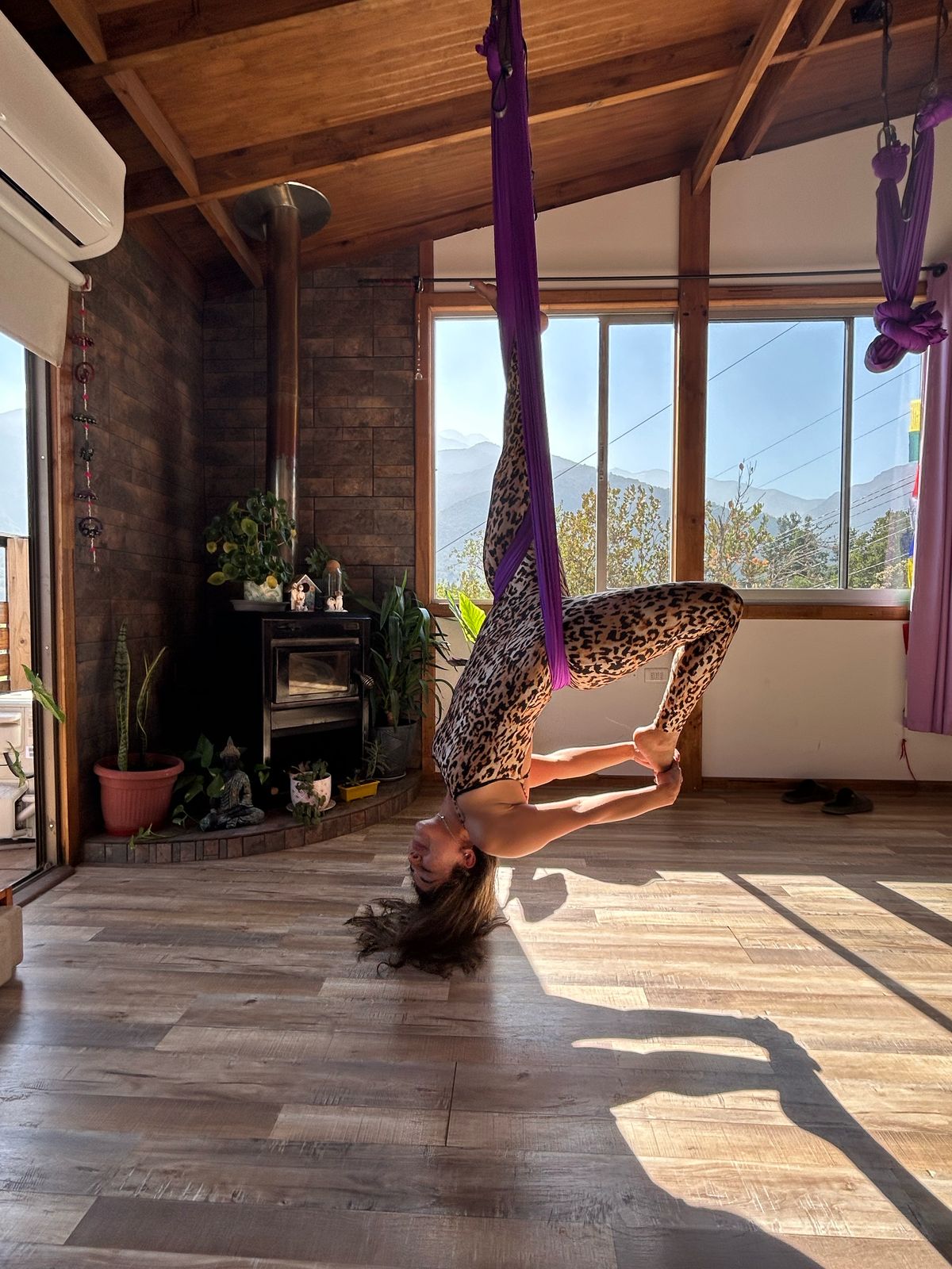 JUMPSUIT OPEN BACK LEO GlOSS