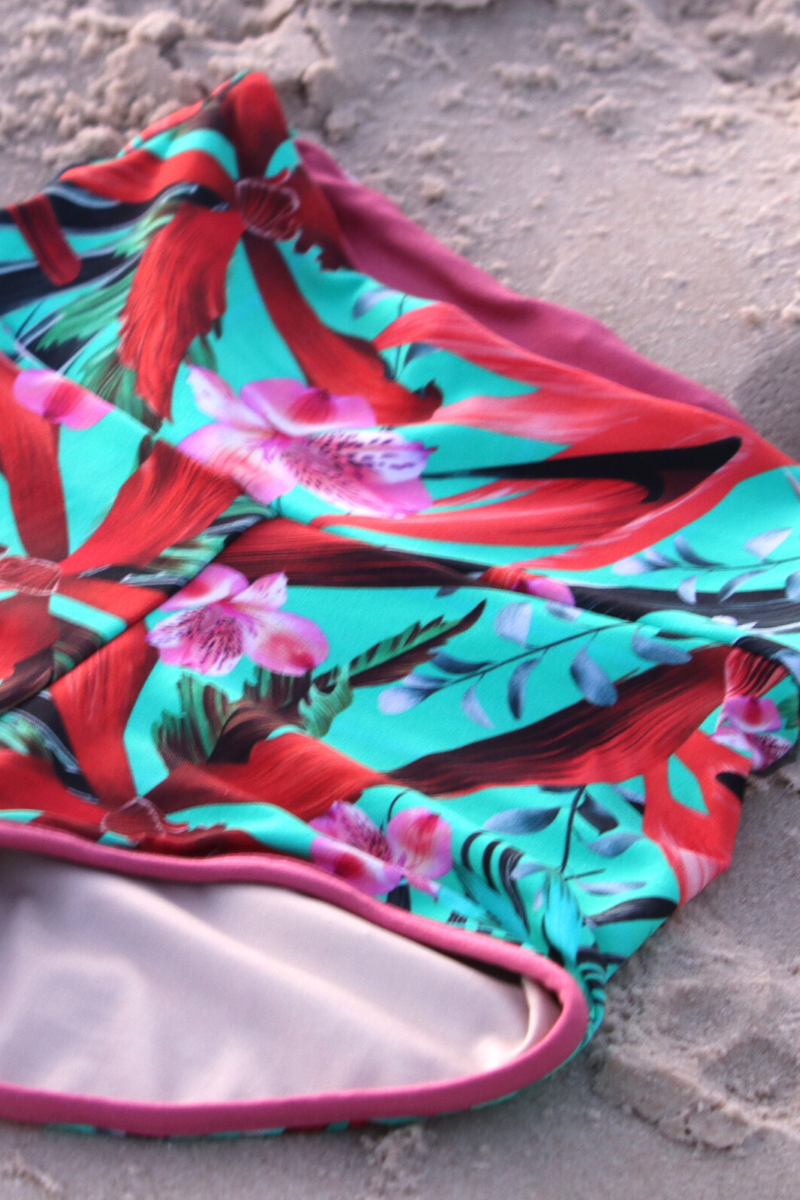 Short tropical green