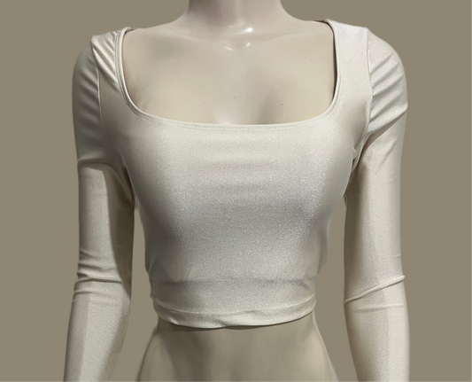 CROPPED MANGA LARGA OFF WHITE ESPALDA CERRADA