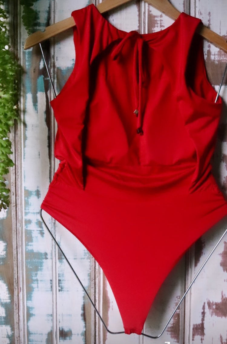 Entero open back red chic